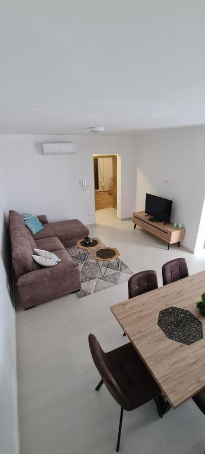 Apartments House Novel Novalja Εξωτερικό φωτογραφία