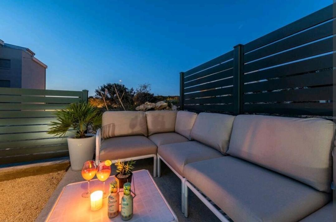 Apartments House Novel Novalja Εξωτερικό φωτογραφία