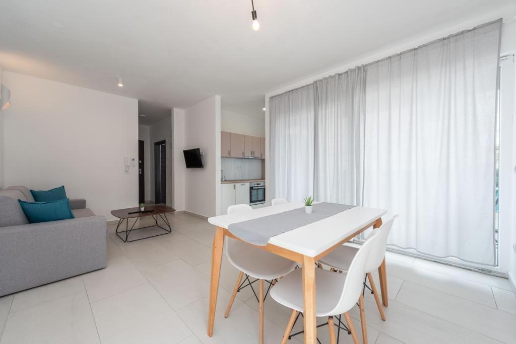 Apartments House Novel Novalja Εξωτερικό φωτογραφία